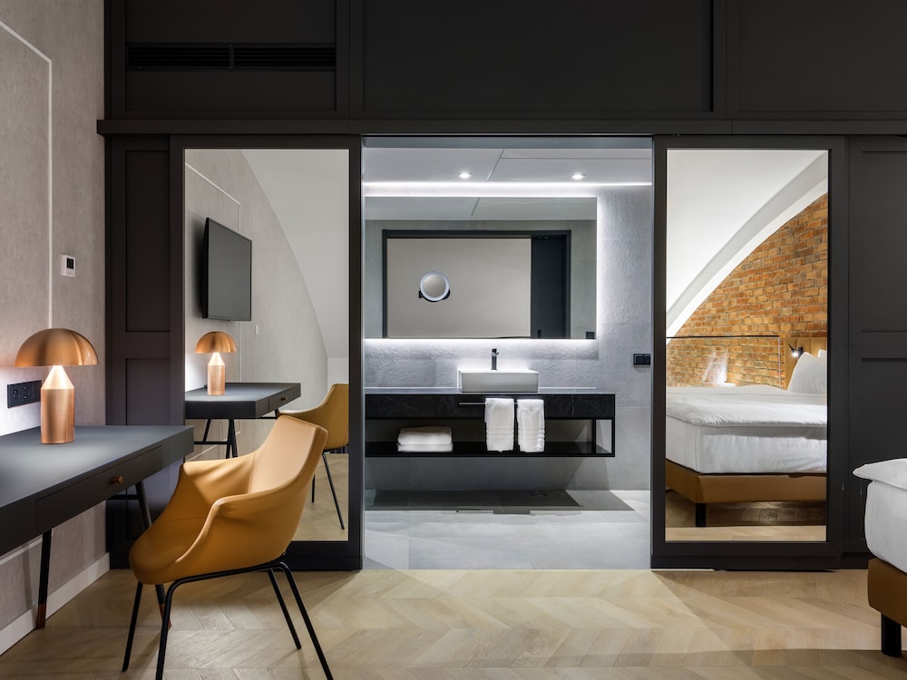Mercure Krakow Fabryczna City — Hotel rooms in Krakow, Lesser Poland