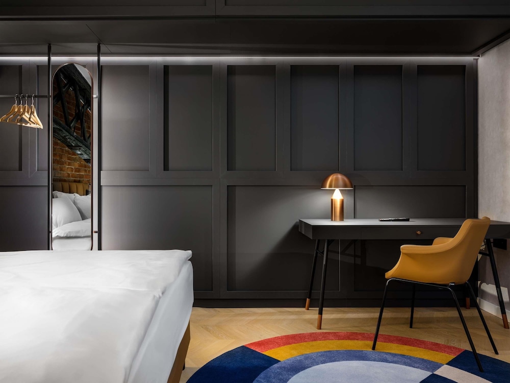 Mercure Krakow Fabryczna City — Hotel rooms in Krakow, Lesser Poland