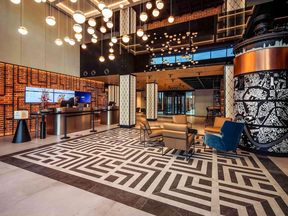 Mercure Krakow Fabryczna City — Hotel building in Krakow, Lesser Poland