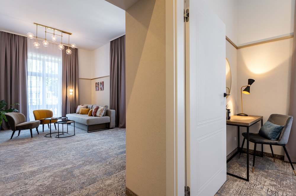 MR67 Mayera Rapaporta — Hotel rooms in Krakow, Lesser Poland