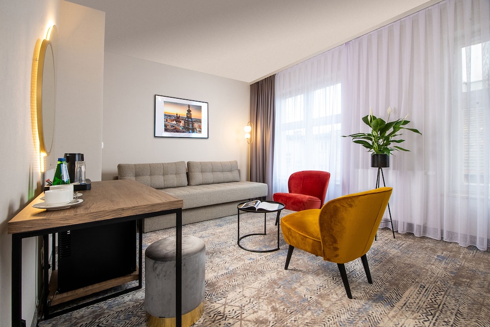 MR67 Mayera Rapaporta — Hotel rooms in Krakow, Lesser Poland