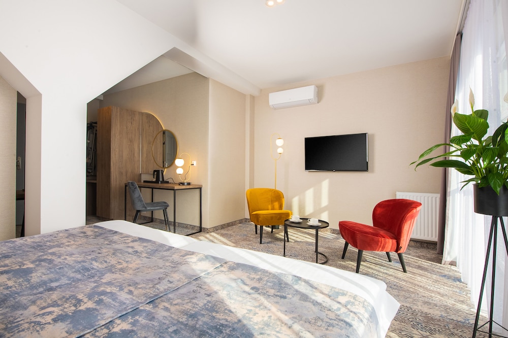 MR67 Mayera Rapaporta — Hotel rooms in Krakow, Lesser Poland