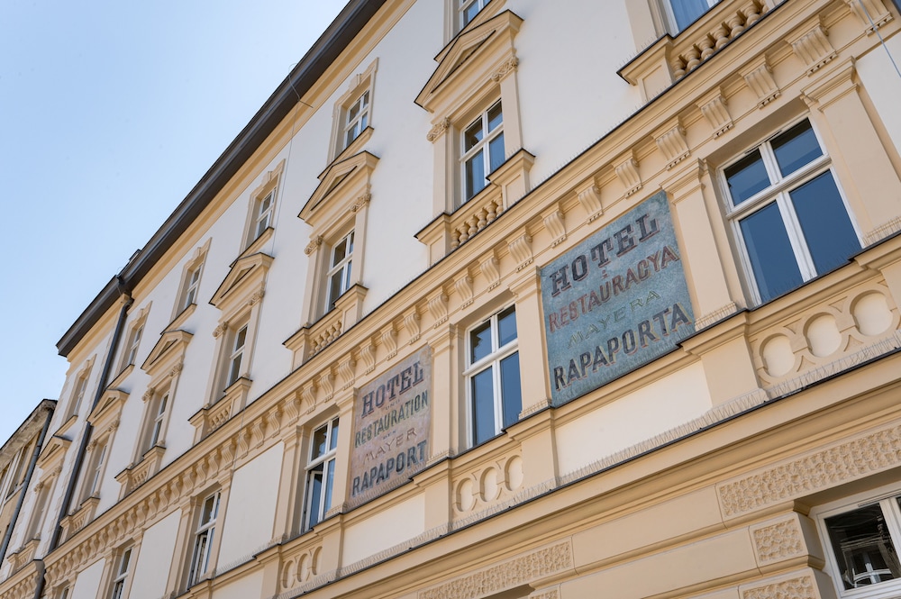 MR67 Mayera Rapaporta — Hotel building in Krakow, Lesser Poland