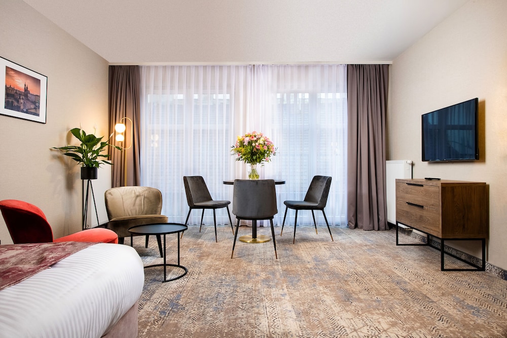 MR67 Mayera Rapaporta — Hotel rooms in Krakow, Lesser Poland