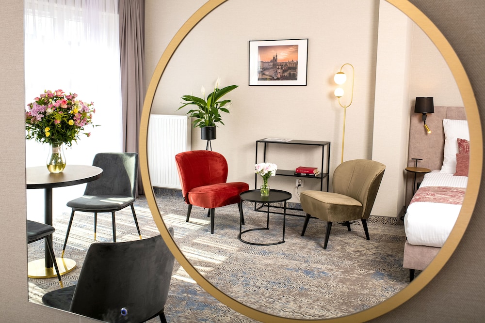 MR67 Mayera Rapaporta — Hotel rooms in Krakow, Lesser Poland