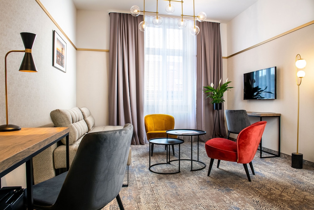 MR67 Mayera Rapaporta — Hotel rooms in Krakow, Lesser Poland