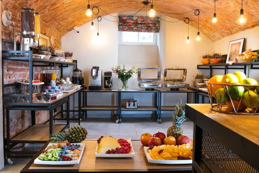 MR67 Mayera Rapaporta — Restaurant & bars in Krakow, Lesser Poland