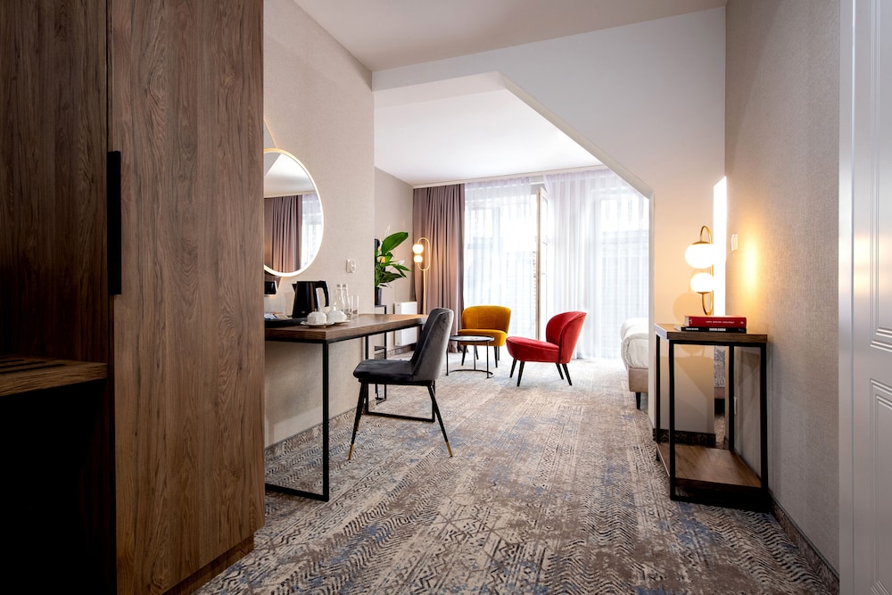 MR67 Mayera Rapaporta — Hotel rooms in Krakow, Lesser Poland