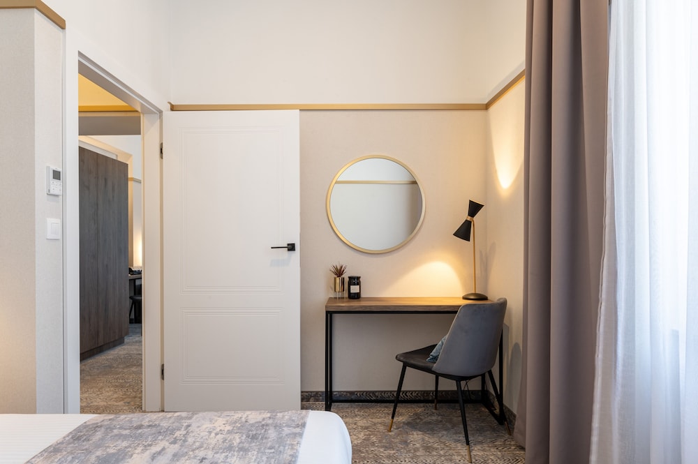 MR67 Mayera Rapaporta — Hotel rooms in Krakow, Lesser Poland