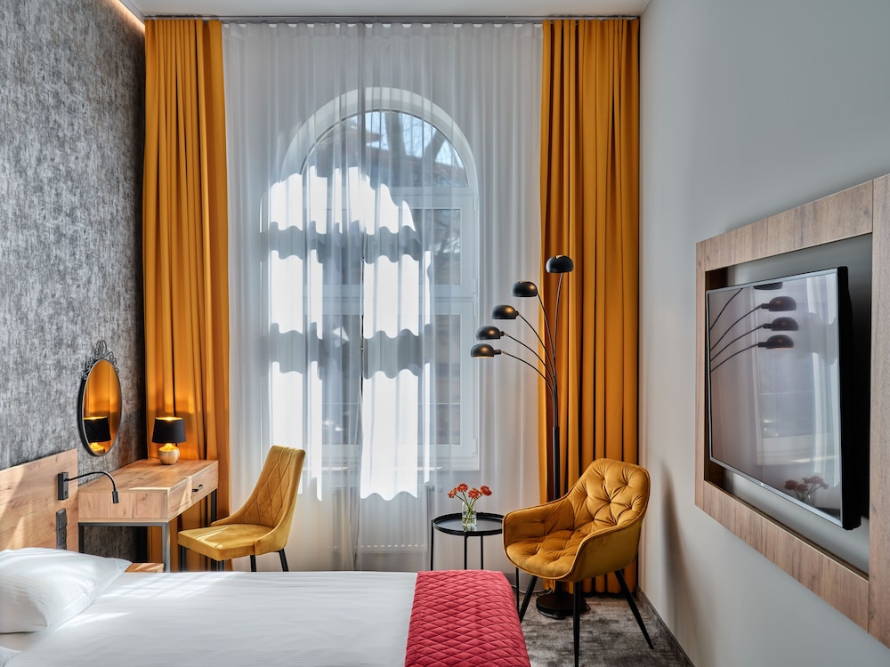 1891 Garni Hotel — Hotel rooms in Krakow, Lesser Poland