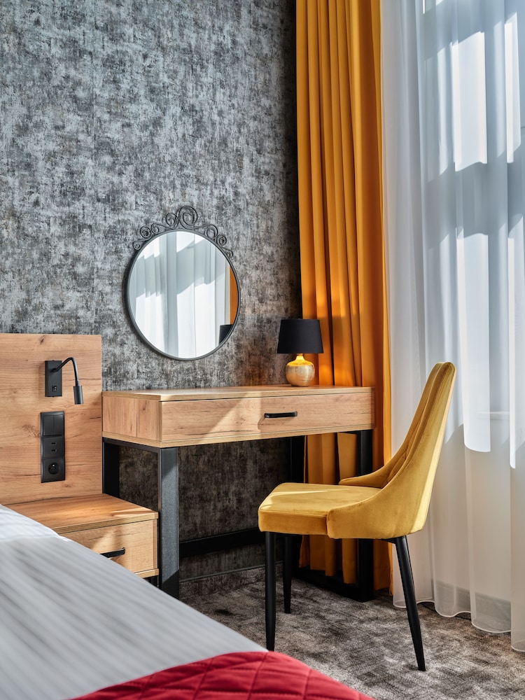 1891 Garni Hotel — Hotel rooms in Krakow, Lesser Poland