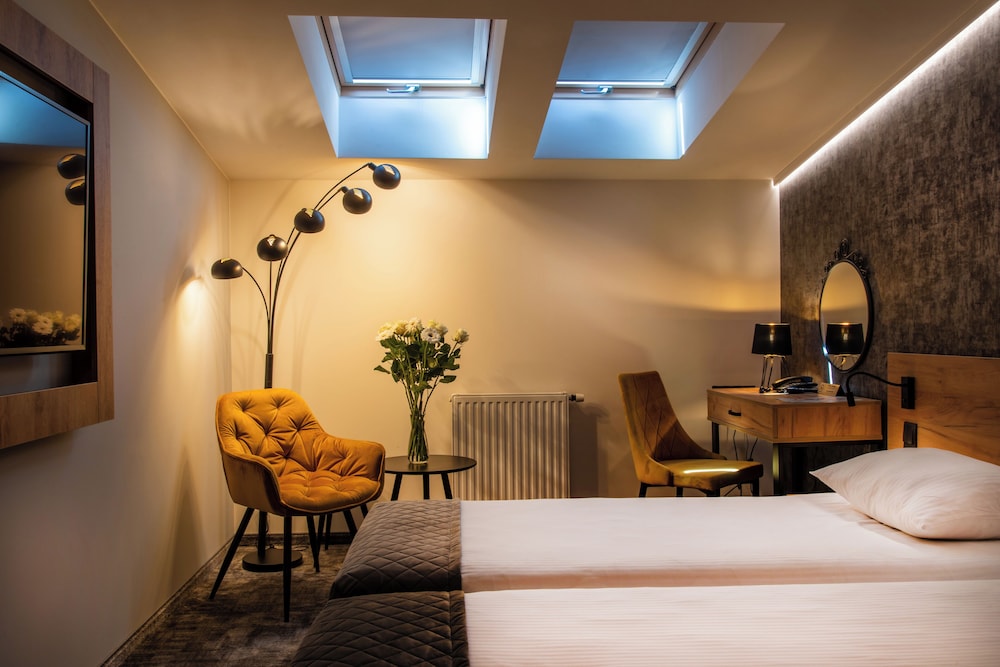 1891 Garni Hotel — Hotel rooms in Krakow, Lesser Poland