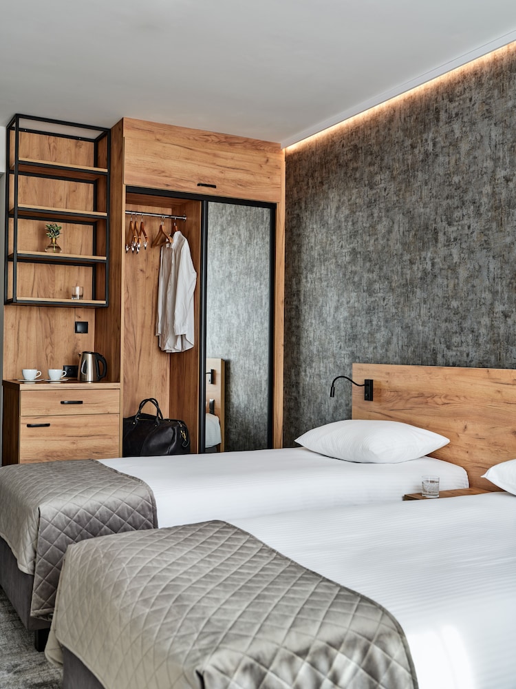 1891 Garni Hotel — Hotel rooms in Krakow, Lesser Poland
