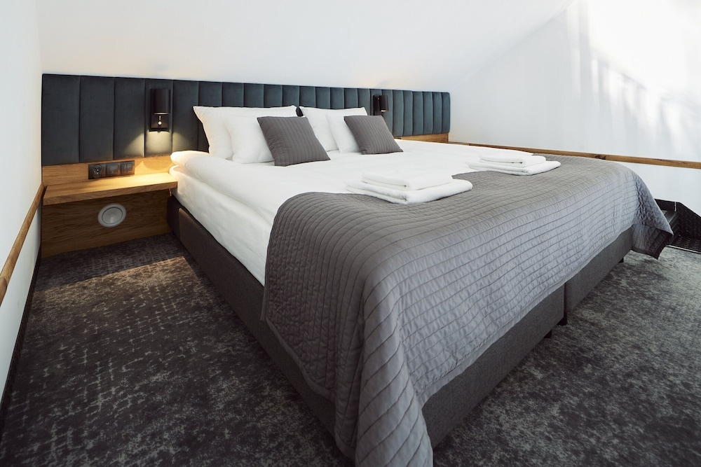 New Port Hotel — Hotel rooms in Krakow, Lesser Poland
