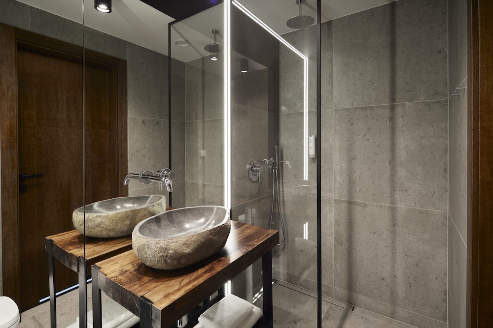 New Port Hotel — Hotel rooms in Krakow, Lesser Poland
