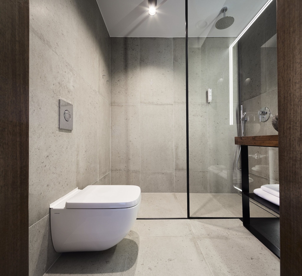 New Port Hotel — Hotel rooms in Krakow, Lesser Poland