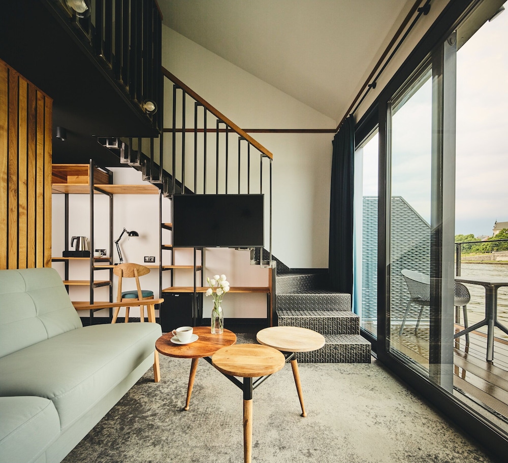 New Port Hotel — Hotel rooms in Krakow, Lesser Poland