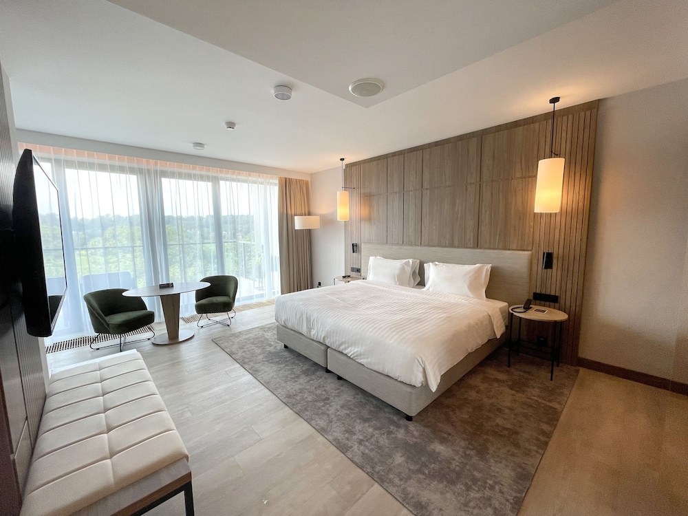 AC Hotel by Marriott Krakow — Hotel rooms in Krakow, Lesser Poland