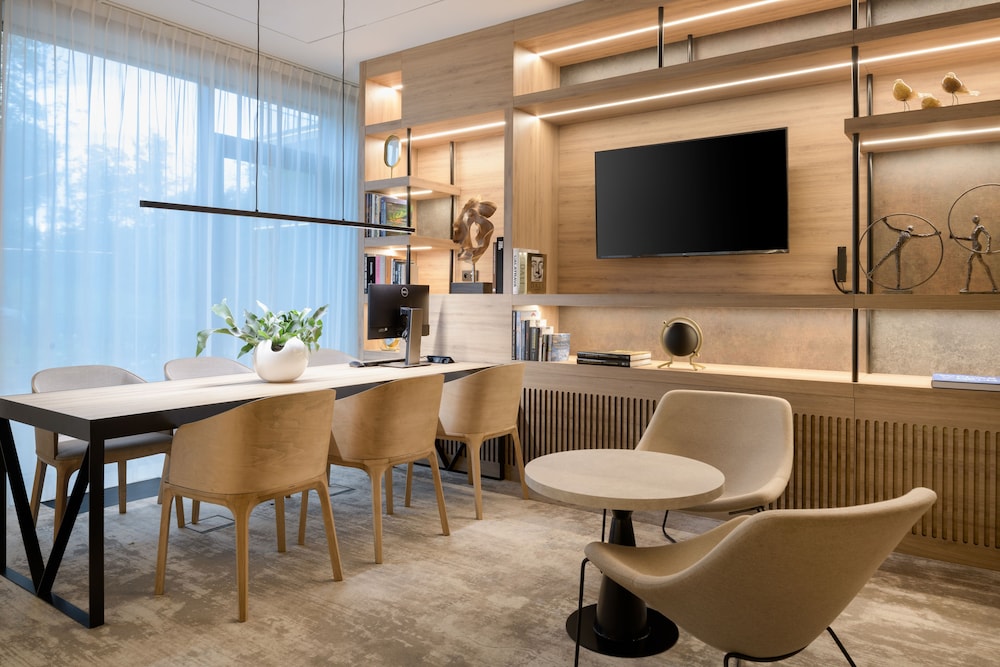 AC Hotel by Marriott Krakow — Restaurant & bars in Krakow, Lesser Poland