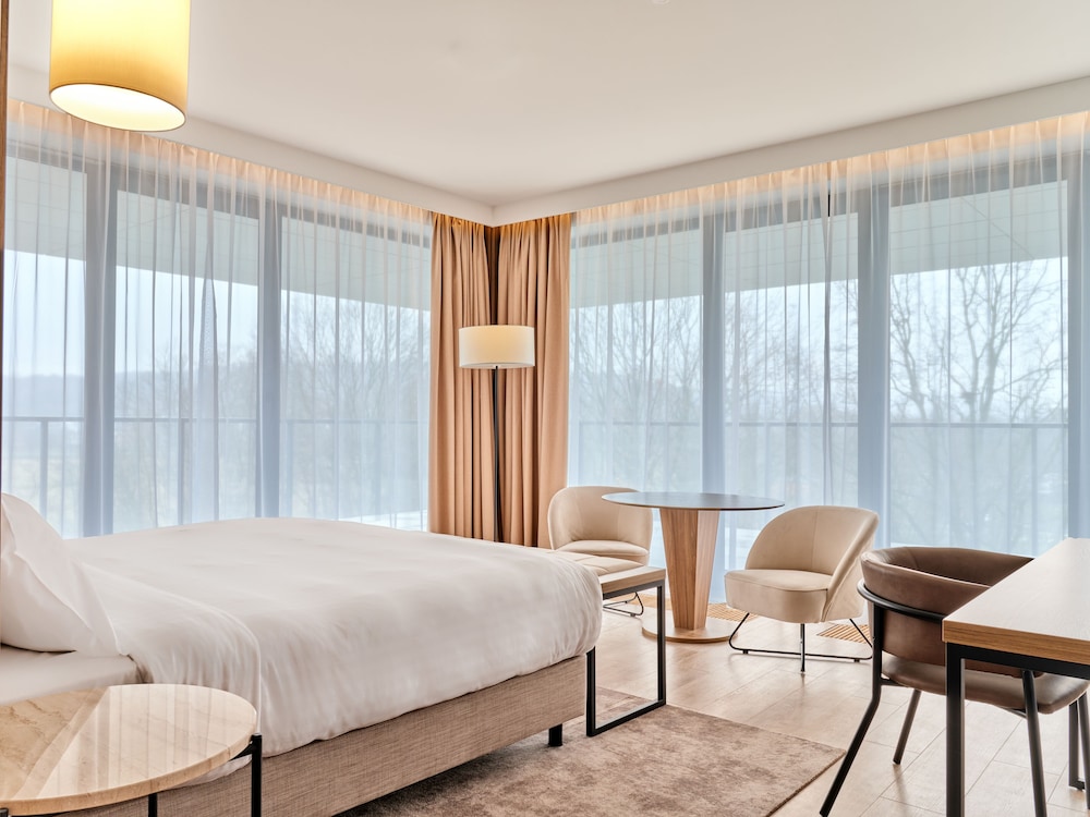 AC Hotel by Marriott Krakow — Hotel rooms in Krakow, Lesser Poland