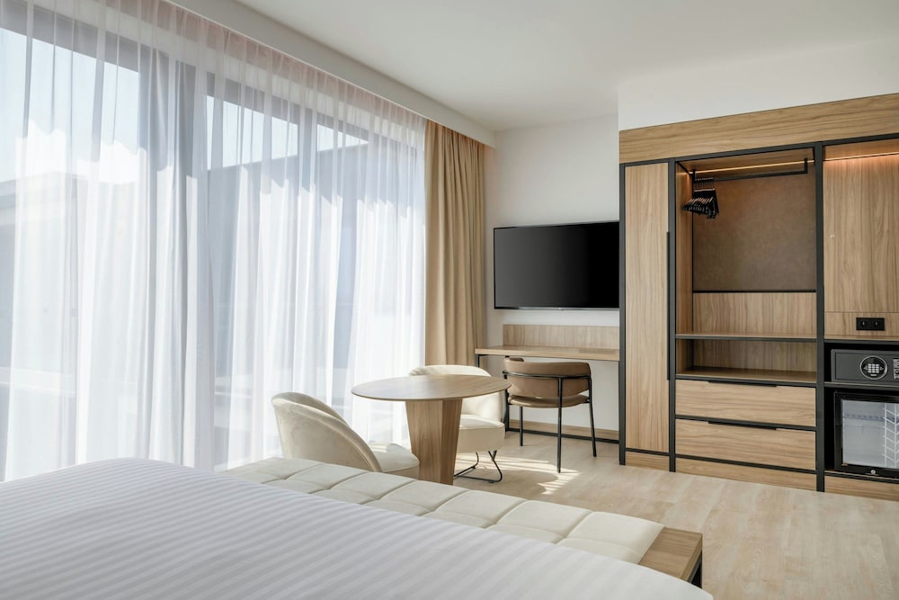 AC Hotel by Marriott Krakow — Hotel rooms in Krakow, Lesser Poland
