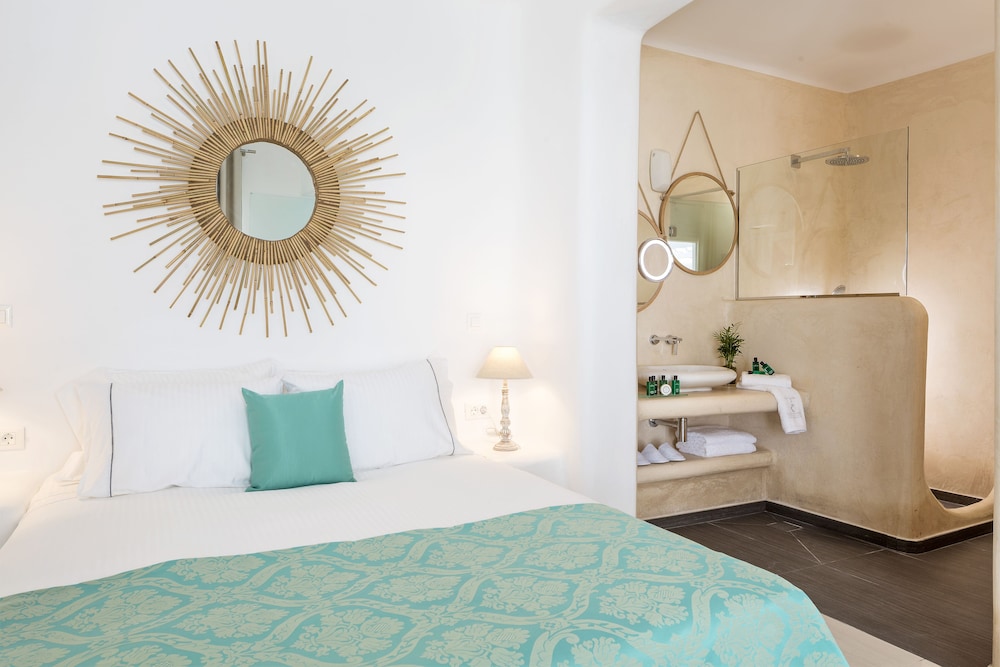 Colours of Mykonos — Hotel rooms in Ornos, South Aegean