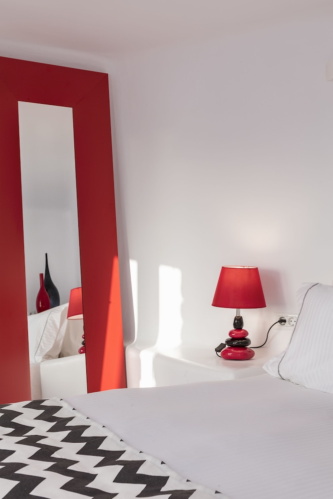 Colours of Mykonos — Hotel rooms in Ornos, South Aegean