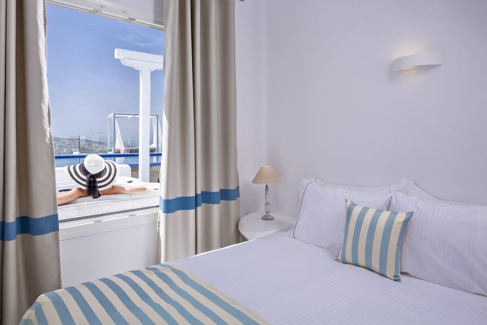 Colours of Mykonos — Hotel rooms in Ornos, South Aegean