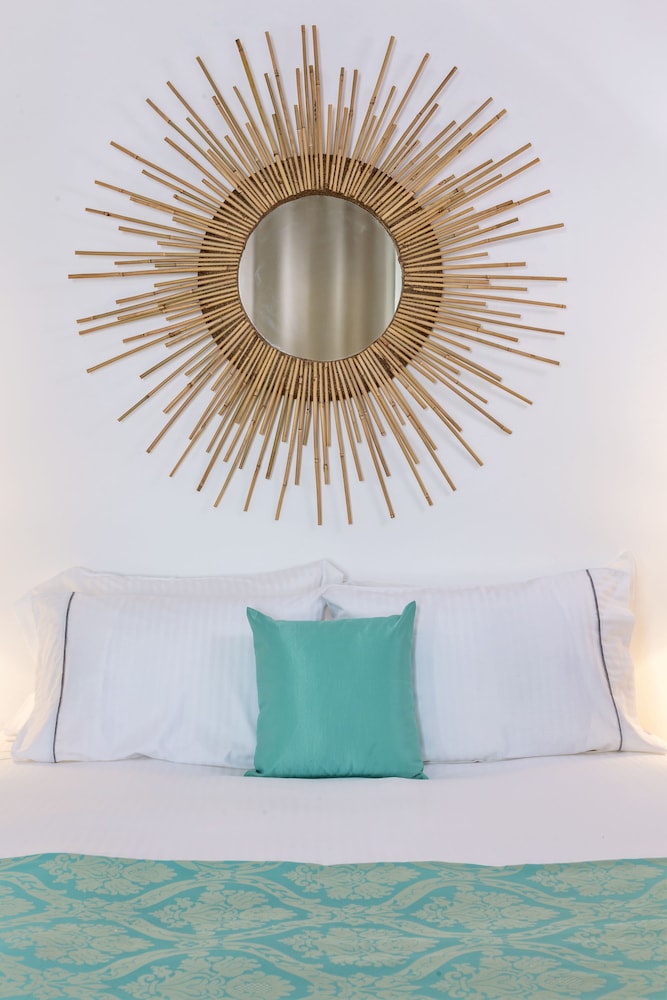 Colours of Mykonos — Hotel rooms in Ornos, South Aegean