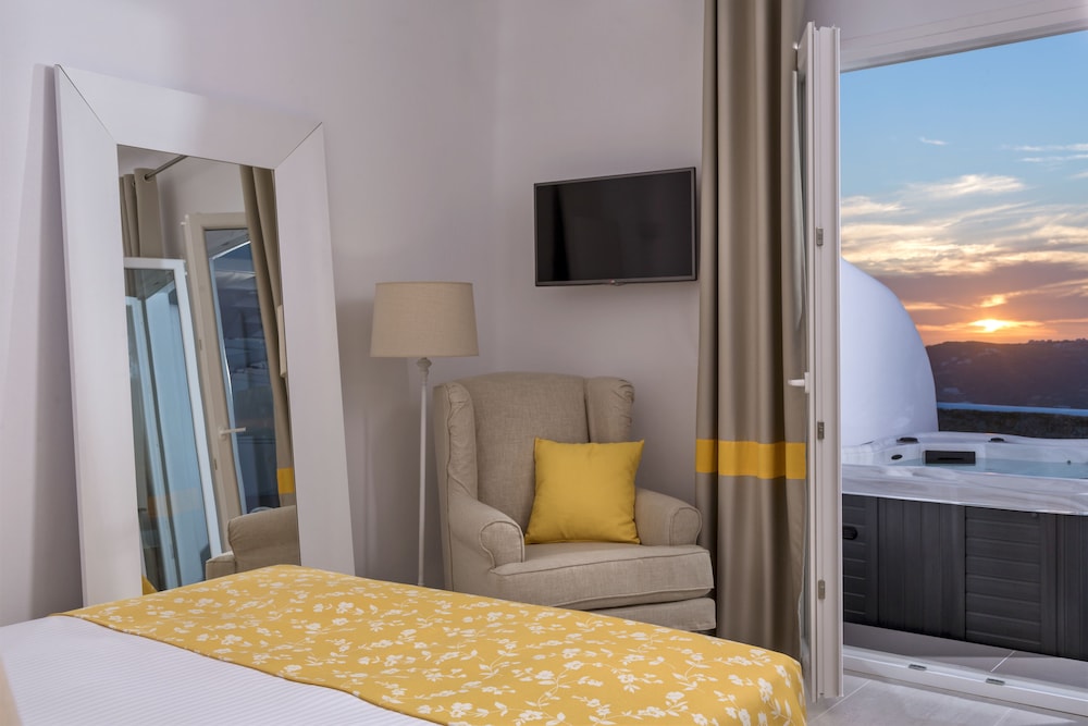 Colours of Mykonos — Hotel rooms in Ornos, South Aegean