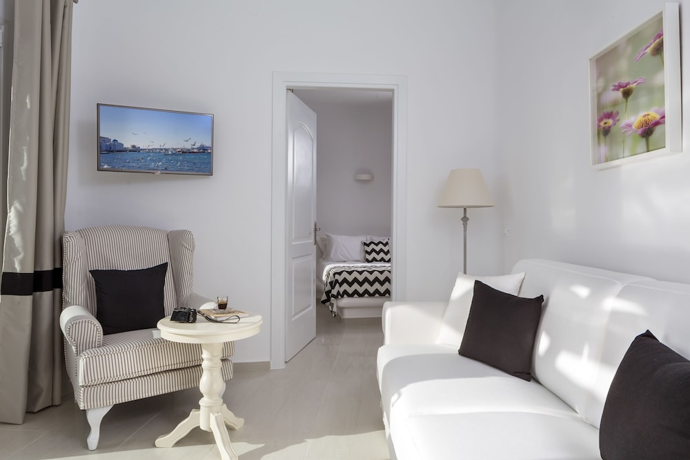 Colours of Mykonos — Hotel rooms in Ornos, South Aegean