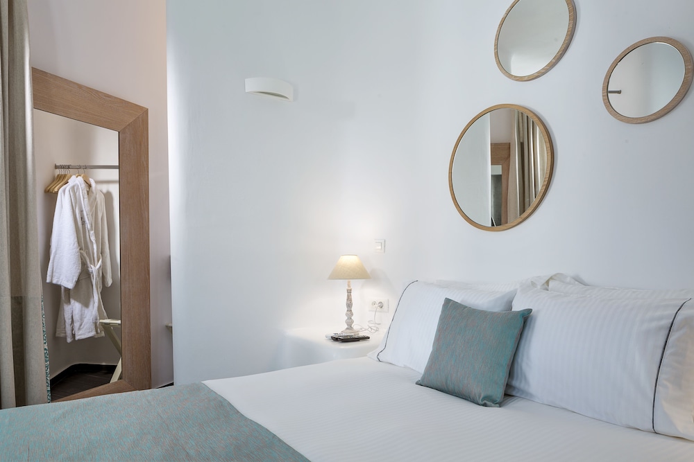 Colours of Mykonos — Hotel rooms in Ornos, South Aegean