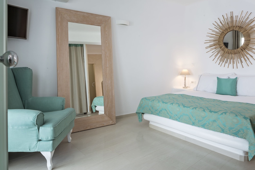 Colours of Mykonos — Hotel rooms in Ornos, South Aegean