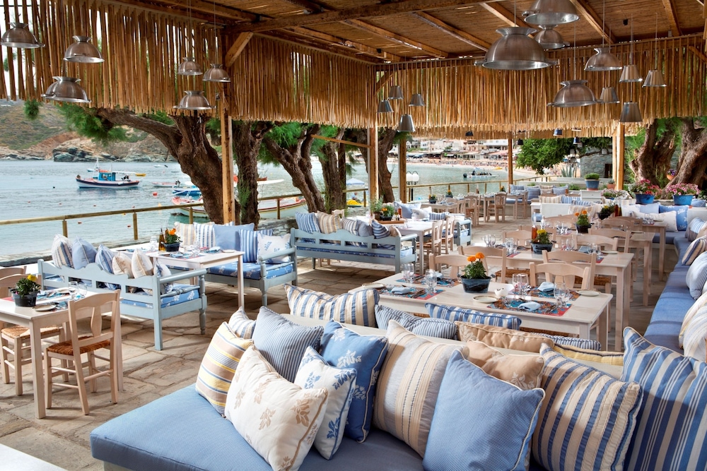 Out Of The Blue All Inclusive Resort & Spa — Restaurant & bars in Lygaria