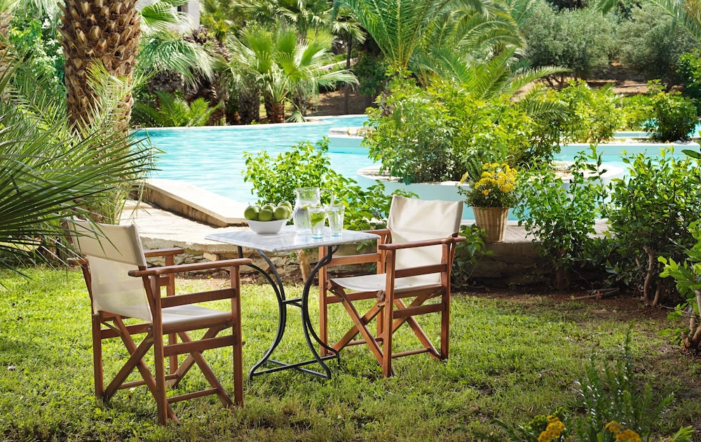 Out Of The Blue All Inclusive Resort & Spa — Swimming pool in Lygaria