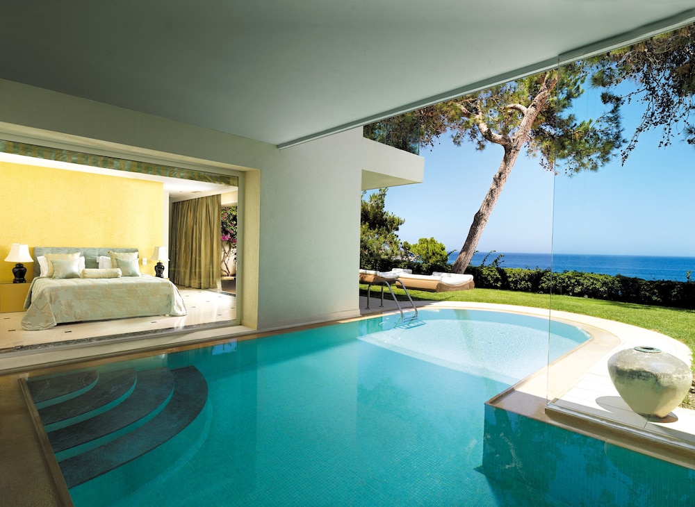 Out Of The Blue All Inclusive Resort & Spa — Hotel rooms in Lygaria