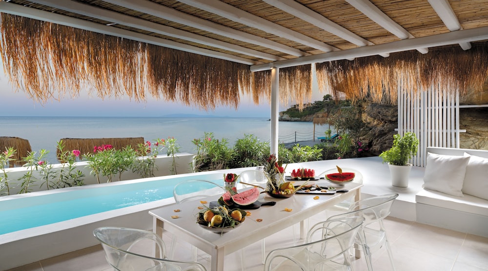 Out Of The Blue All Inclusive Resort & Spa — Beach in Lygaria