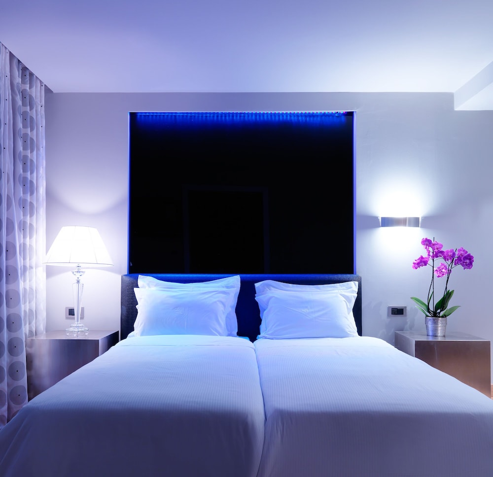 Out Of The Blue All Inclusive Resort & Spa — Hotel rooms in Lygaria