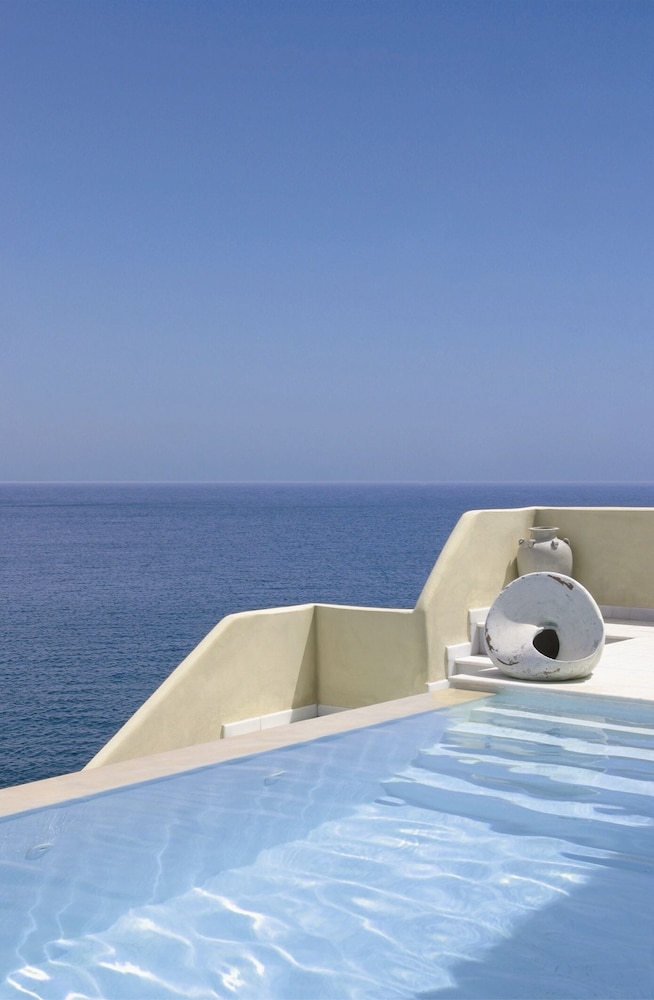 Out Of The Blue All Inclusive Resort & Spa — Swimming pool in Lygaria