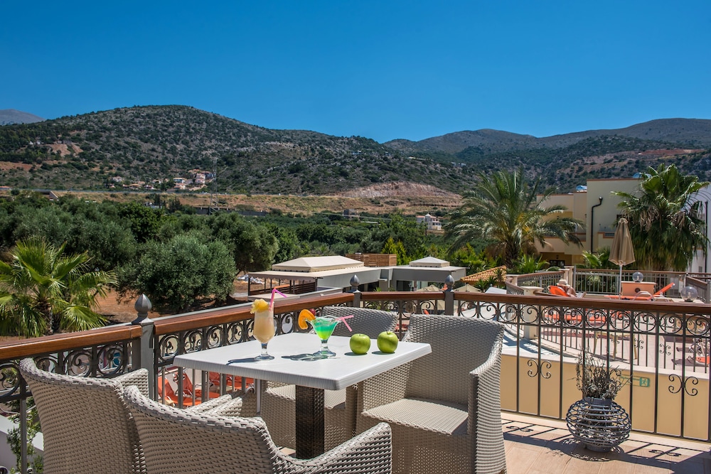 Bella Elena — Attractions in the area in Malia