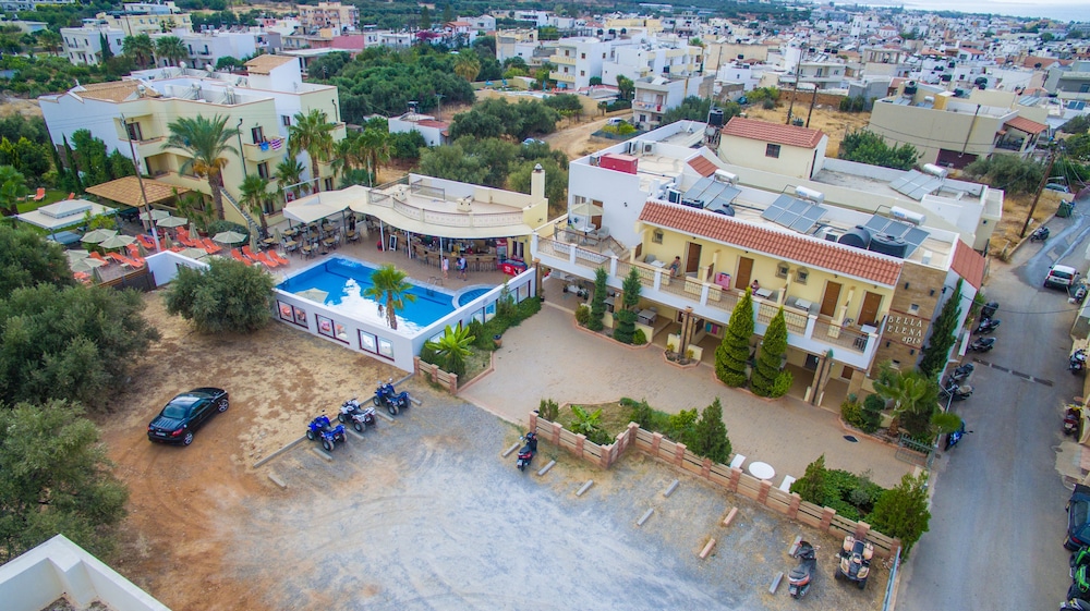 Bella Elena — Hotel building in Malia