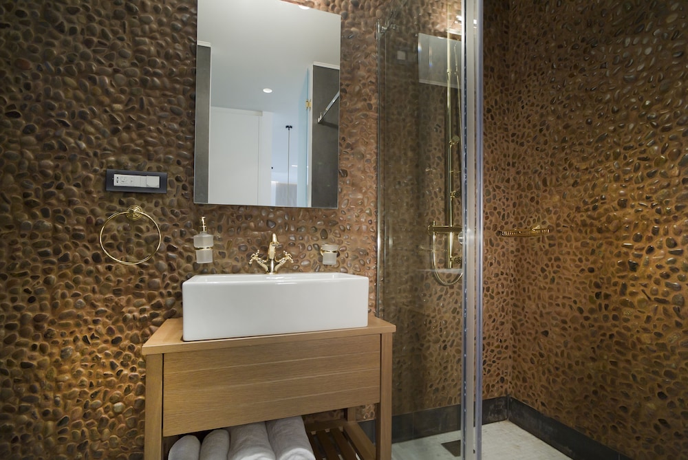NLH FIX Neighborhood Lifestyle Hotels — Hotel rooms in Athens, Attica
