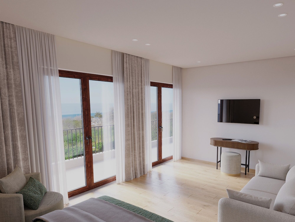 Hotel Delfinia — Hotel rooms in Lesvos Island