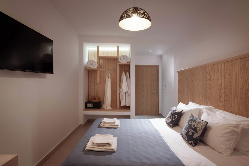 Serenity Spritz Hotel - Adults Only — Hotel rooms in Hersonissos