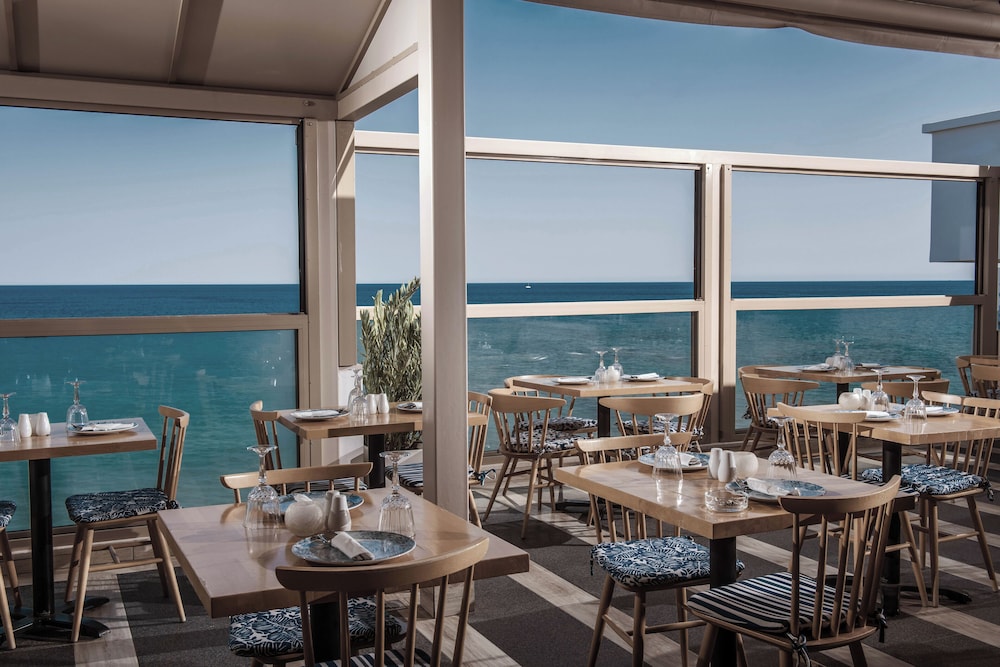Serenity Spritz Hotel - Adults Only — Restaurant & bars in Hersonissos