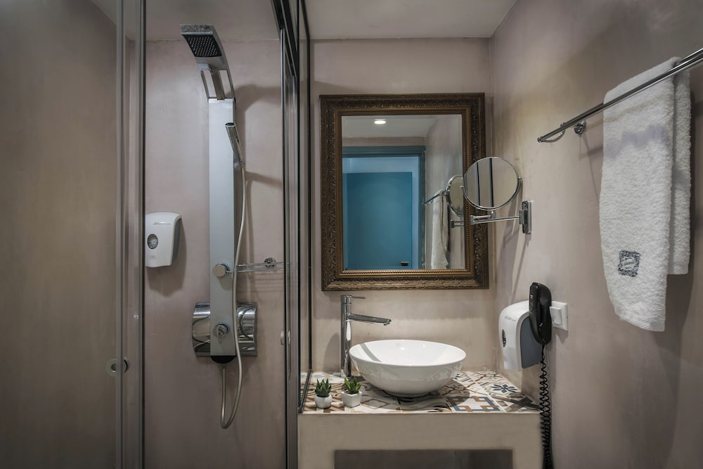Serenity Spritz Hotel - Adults Only — Hotel rooms in Hersonissos