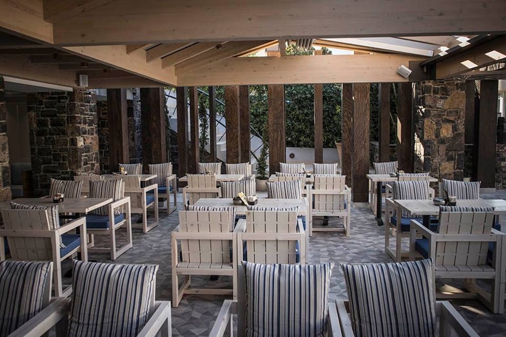 Elounda Orama Boutique Hotel by GHH — Restaurant & bars in Elounda
