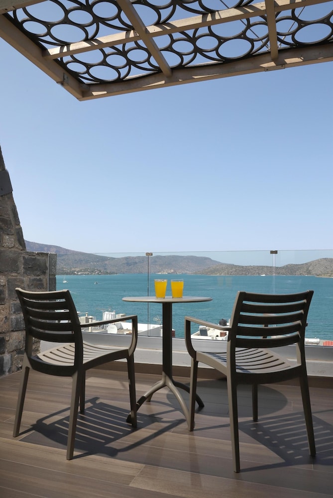 Elounda Orama Boutique Hotel by GHH — Restaurant & bars in Elounda