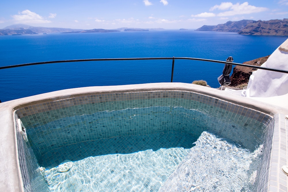 Pezoules of Oia — Swimming pool in Oia, South Aegean