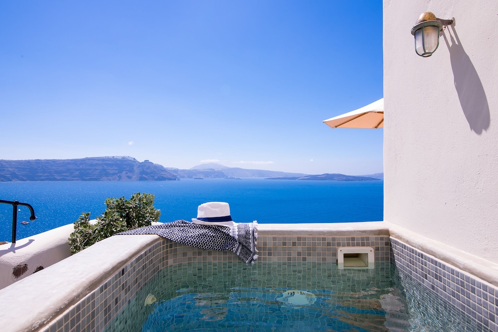 Pezoules of Oia — Swimming pool in Oia, South Aegean
